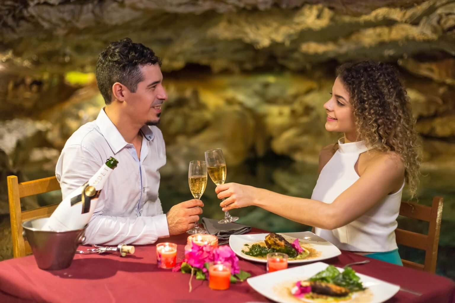 Cena romántica para dos en Cenote San Ignacio